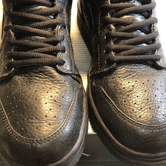 Air Jordan 1 (2001) Black /Silver Size 9.5 Men’s 12 Women’s 136060 002 - Picture 3 of 15